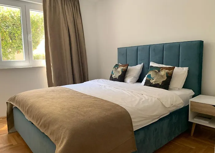 Dutch Tulip * Medulin